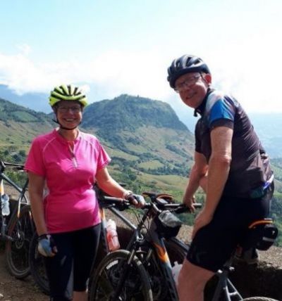  Ross Prielipp & Annette Meier Cycling on the  tour with redspokes